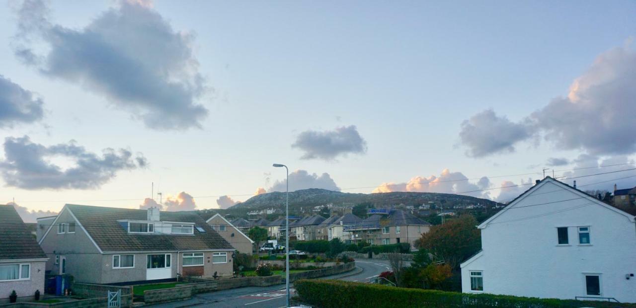 Cae Glas Apartments Holyhead Exterior photo